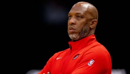 比卢普斯被当作招牌人物引诱玩家 开拓者已安排临时主帅