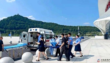 11岁男孩赶火车到成都走亲戚，晕倒在站台！工作人员：被诊断为热射病，已脱险