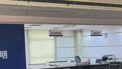 江苏一办事大厅工作人员未到下班时间就离岗吃饭？镇政府：在核实中