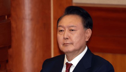 尹锡悦被爆患有致盲率前三眼病黄斑变性，宣布戒严令前曾在医院接受诊疗