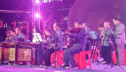 月映火塘 悦唱荔波！这场中秋音乐晚会点燃团圆夜