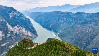 重庆巫山：初冬美景引客来