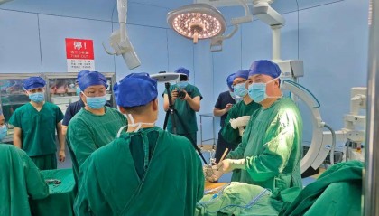 晋中市第一人民医院完成首例骨科导航机器人手术 数智化医疗迈上新台阶