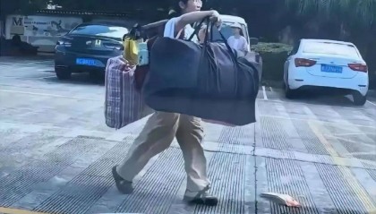 扁担女孩高考成绩出炉，班主任：班级高考成绩好于预期