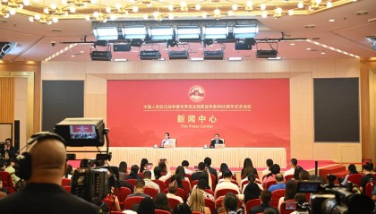 这场记者招待会，外交部副部长为何点名LABUBU？