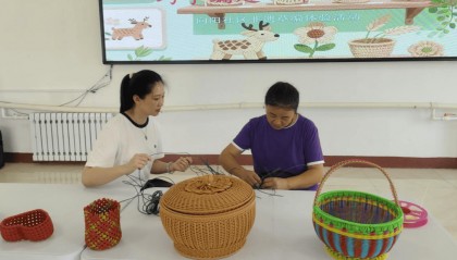 那吉镇向阳社区：传承草编技艺 弘扬北疆文化