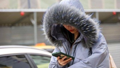 羽绒服里穿薄点才暖和！一个超简单的穿搭技巧，快收藏