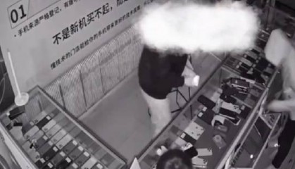 4名少年偷手机89部还发视频炫耀，店主：贼抓了又放，手机向谁要