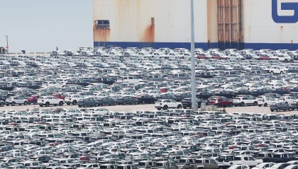 美“关税炸弹”影响在韩显现：汽车产业遭重击,半导体产业出口量大增