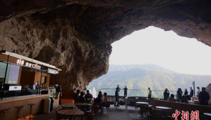 浙江温州乐清雁荡山：悬崖咖啡助力传统景区焕新出圈