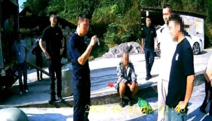 100斤玉米上秤秒变60斤？贵州一村民遭“鬼秤”骗粮！民警出手，5人被拘