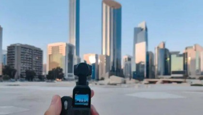 硬刚“背刺”争议，大疆为何主动降价？