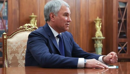 俄国家杜马主席：若乌获准远程打击俄腹地，俄不排除使用新武器系统