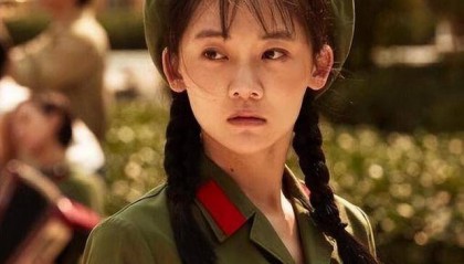 冯小刚直言：她太能装了，永远红不了，就更别提拿奖了