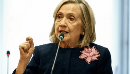 罕见！昔日政敌希拉里高度赞扬特朗普：我真心的