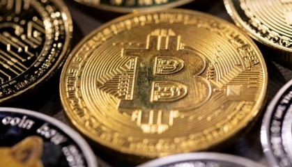 加密货币市场动荡：比特币贬值一半 投资者规避风险