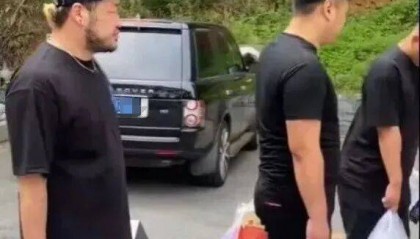 一单500到2500元，月入过万，“外包儿女”火了