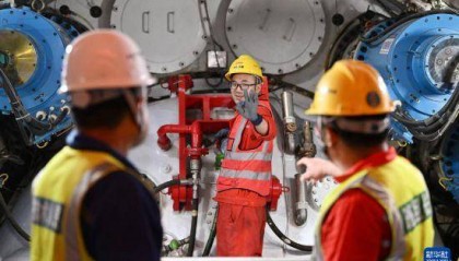 “千里海河高铁第一隧”成功穿越海河