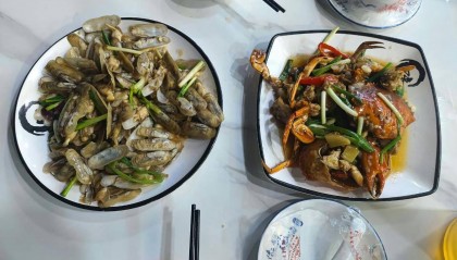 惠州一餐厅两个菜收661元，顾客投诉后称已获退款400元，官方回应