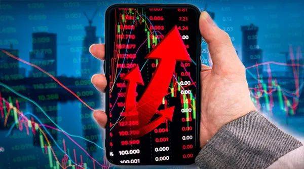 成交超500亿！中证1000指数期货首日抢眼，现货交易连续倍增，这两大策略被看好