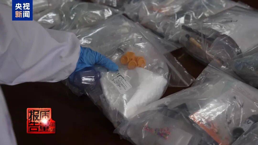 快扔掉!甲醛含量高出上限一倍多,戴防毒面具也不行!