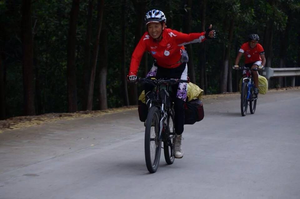 71岁奶奶获健美比赛冠军:被儿媳夸偶像,无视“老了就在家等死”的言论